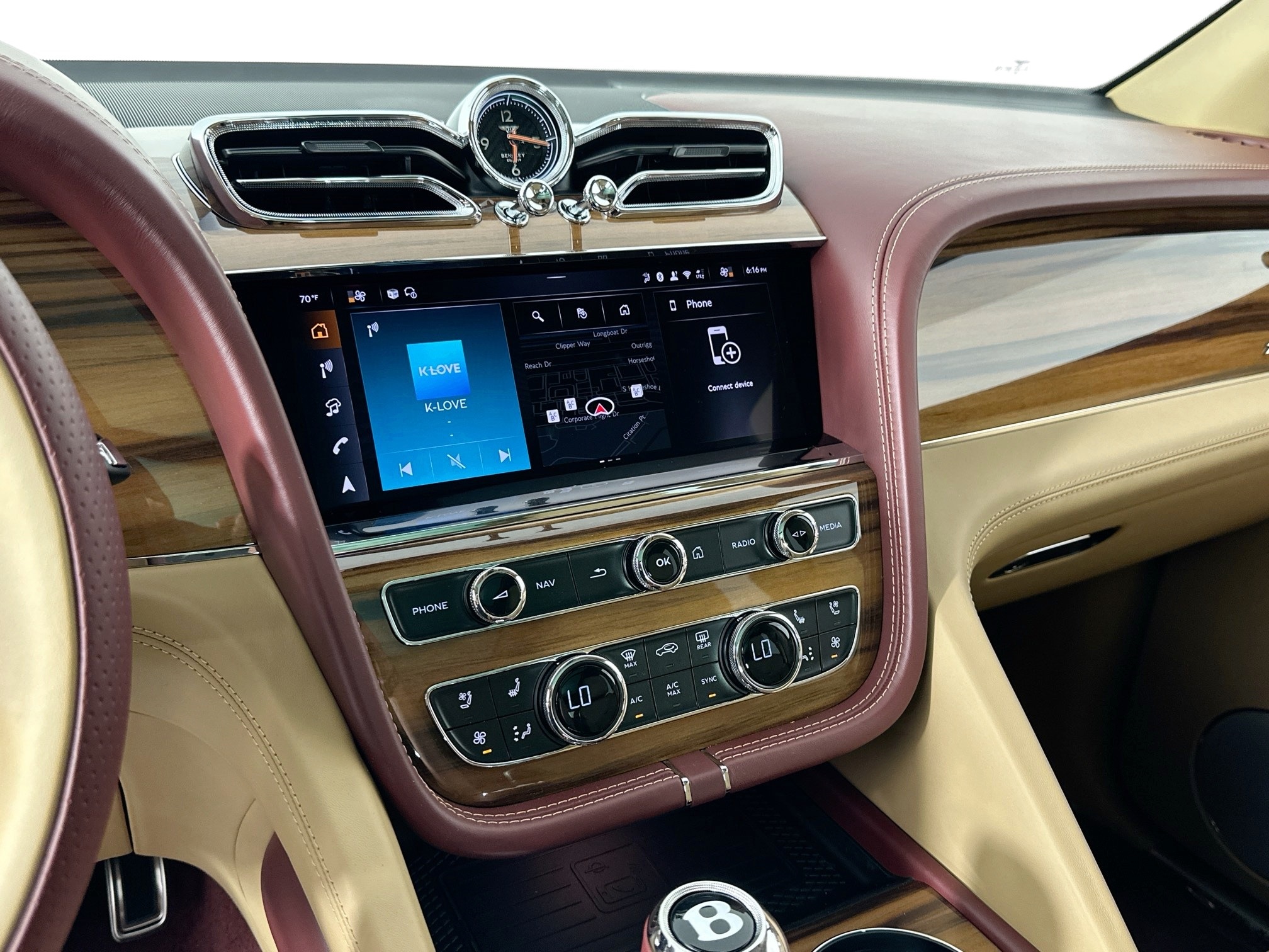 new 2025 Bentley Bentayga car