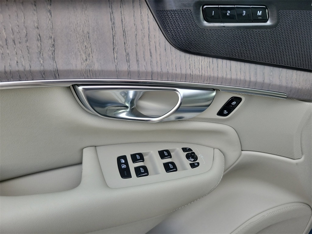 new 2026 Volvo XC90 car, priced at $72,575