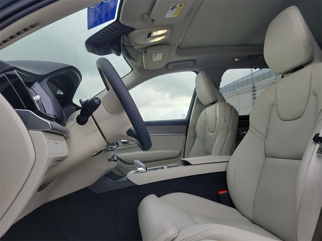 new 2026 Volvo XC90 car, priced at $72,575