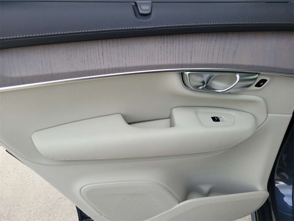 new 2026 Volvo XC90 car, priced at $72,575