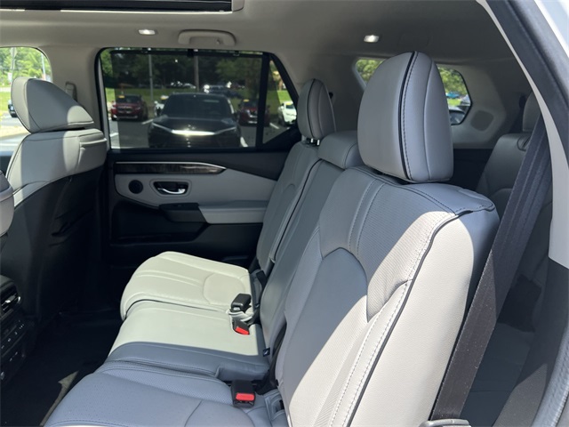 used 2024 Honda Pilot car, priced at $44,930