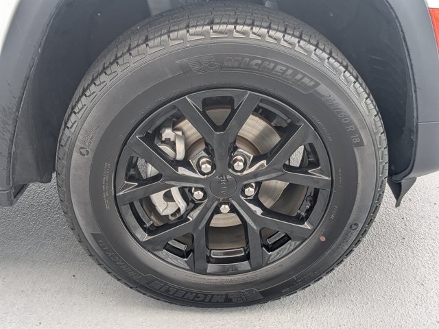 used 2024 Jeep Grand Cherokee car, priced at $30,563