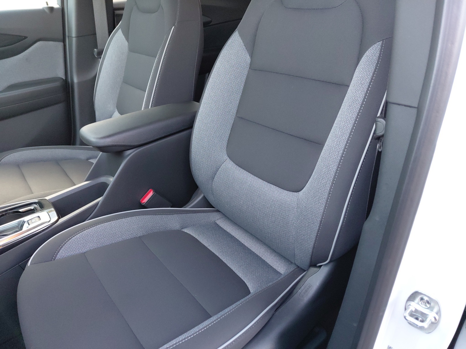 used 2025 Chevrolet TrailBlazer car, priced at $22,610