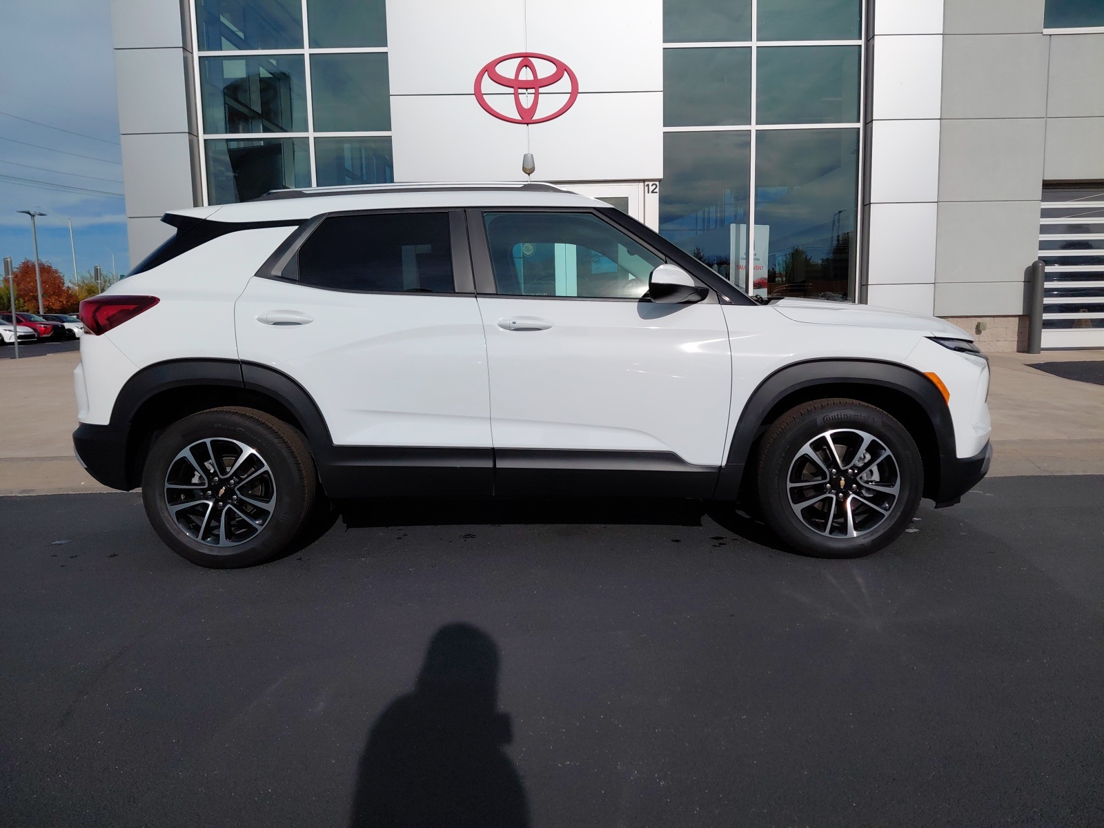 used 2025 Chevrolet TrailBlazer car, priced at $22,610