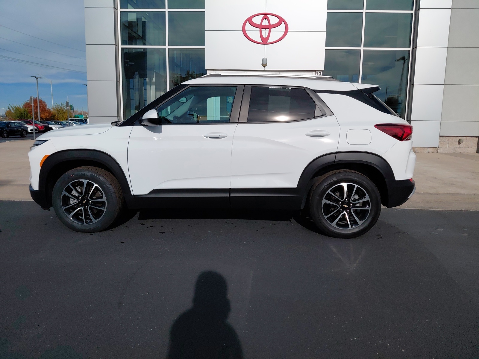 used 2025 Chevrolet TrailBlazer car, priced at $22,610