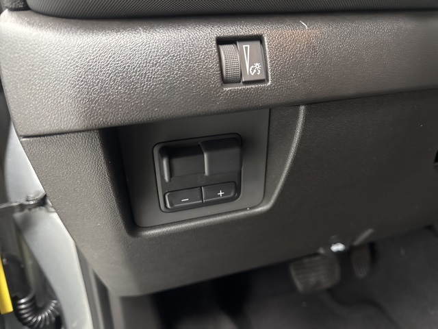 new 2025 Chevrolet Colorado car, priced at $43,000