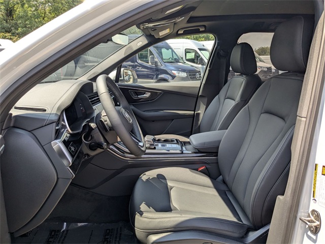new 2025 Audi Q7 car, priced at $71,450