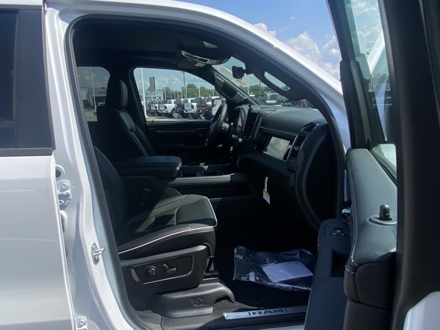 new 2025 Ram 1500 car, priced at $70,382