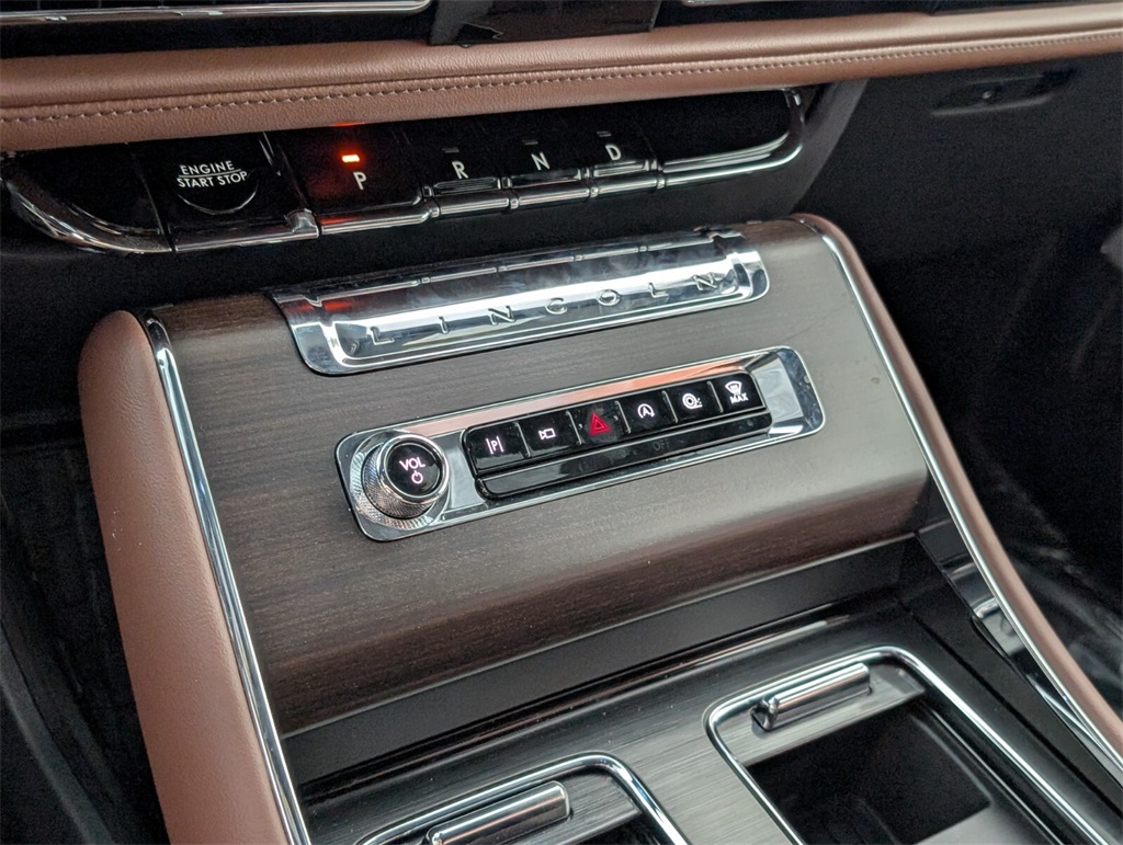 new 2025 Lincoln Aviator car, priced at $74,126