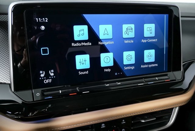 new 2026 Volkswagen Atlas Cross Sport car, priced at $54,567