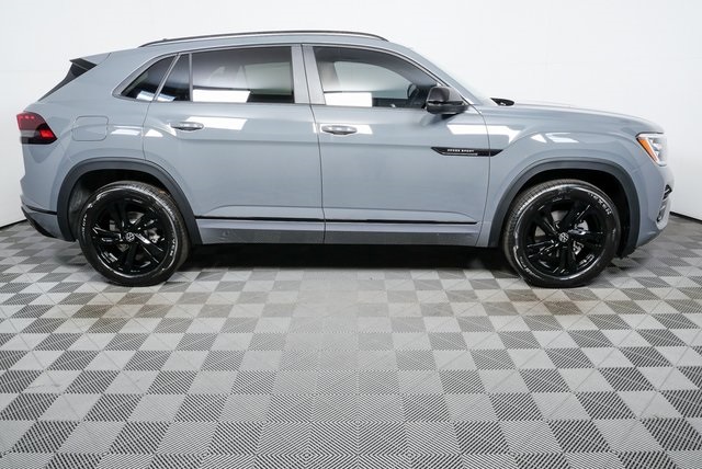 new 2026 Volkswagen Atlas Cross Sport car, priced at $54,567