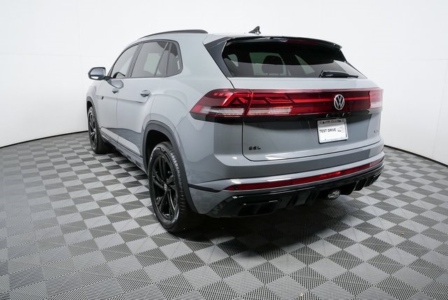 new 2026 Volkswagen Atlas Cross Sport car, priced at $54,567