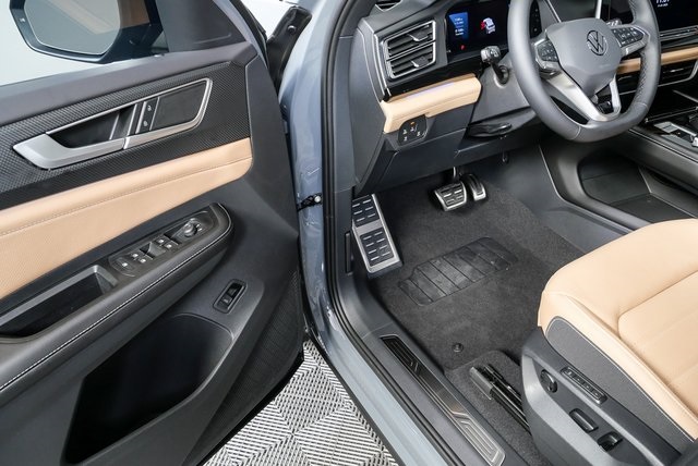 new 2026 Volkswagen Atlas Cross Sport car, priced at $54,567