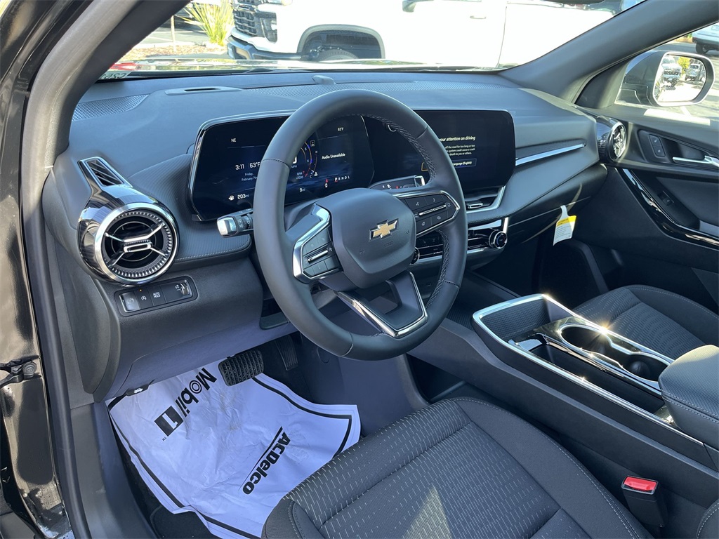 used 2025 Chevrolet Equinox car, priced at $28,450
