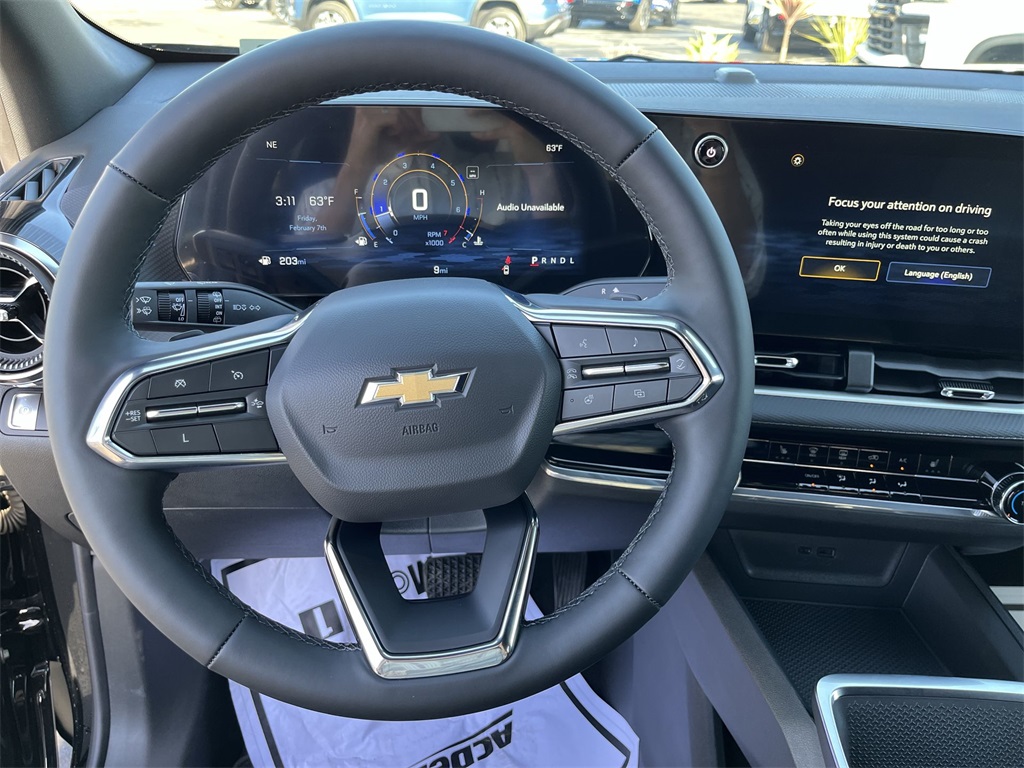 used 2025 Chevrolet Equinox car, priced at $28,450