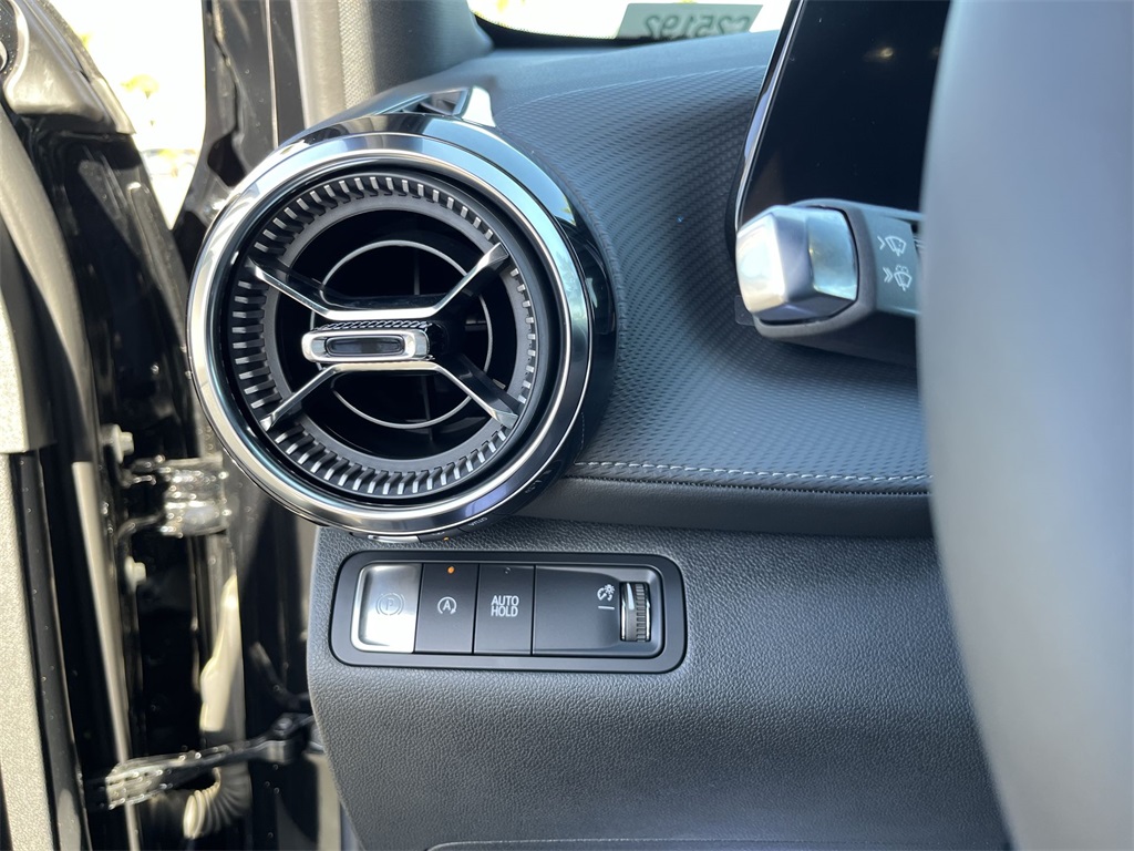 used 2025 Chevrolet Equinox car, priced at $28,450