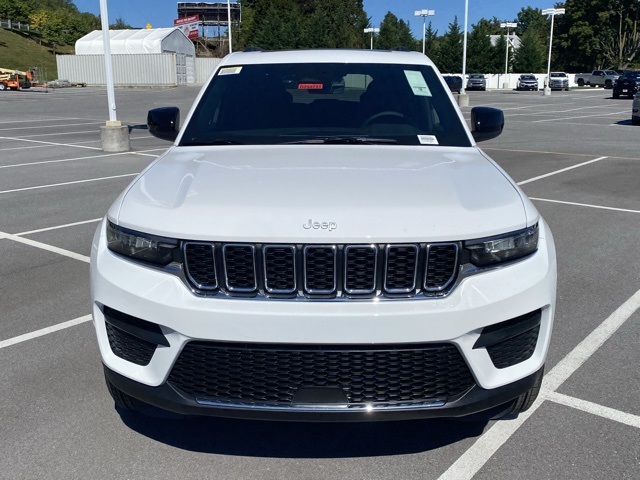 new 2025 Jeep Grand Cherokee car, priced at $34,343