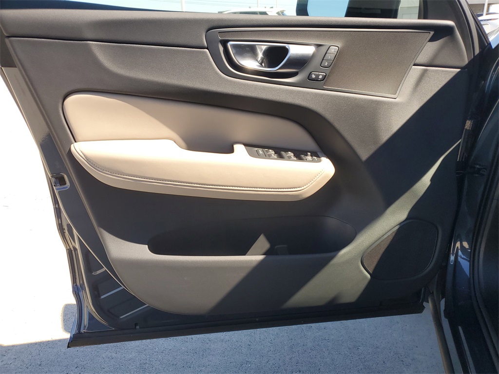 new 2026 Volvo XC60 car, priced at $54,985