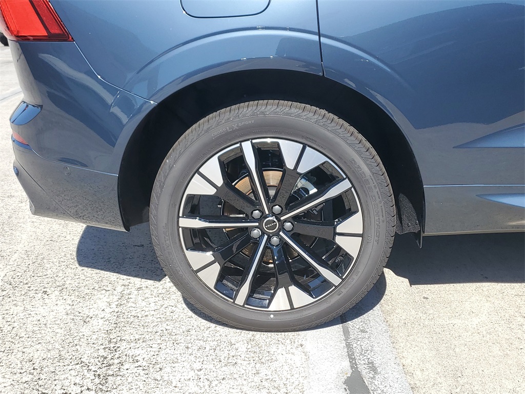 new 2026 Volvo XC60 car, priced at $54,985