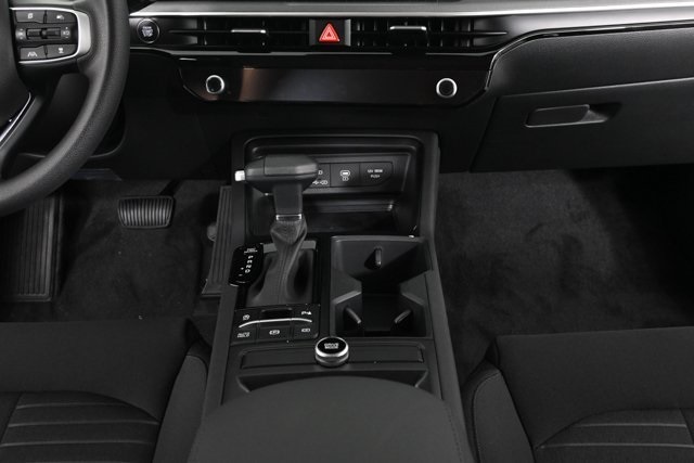 new 2025 Kia K5 car, priced at $28,613