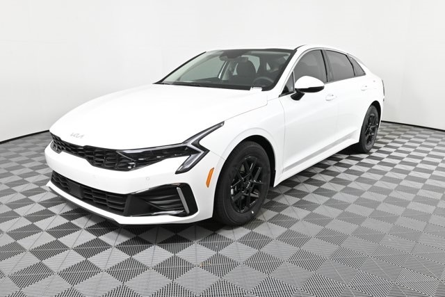 new 2025 Kia K5 car, priced at $28,613