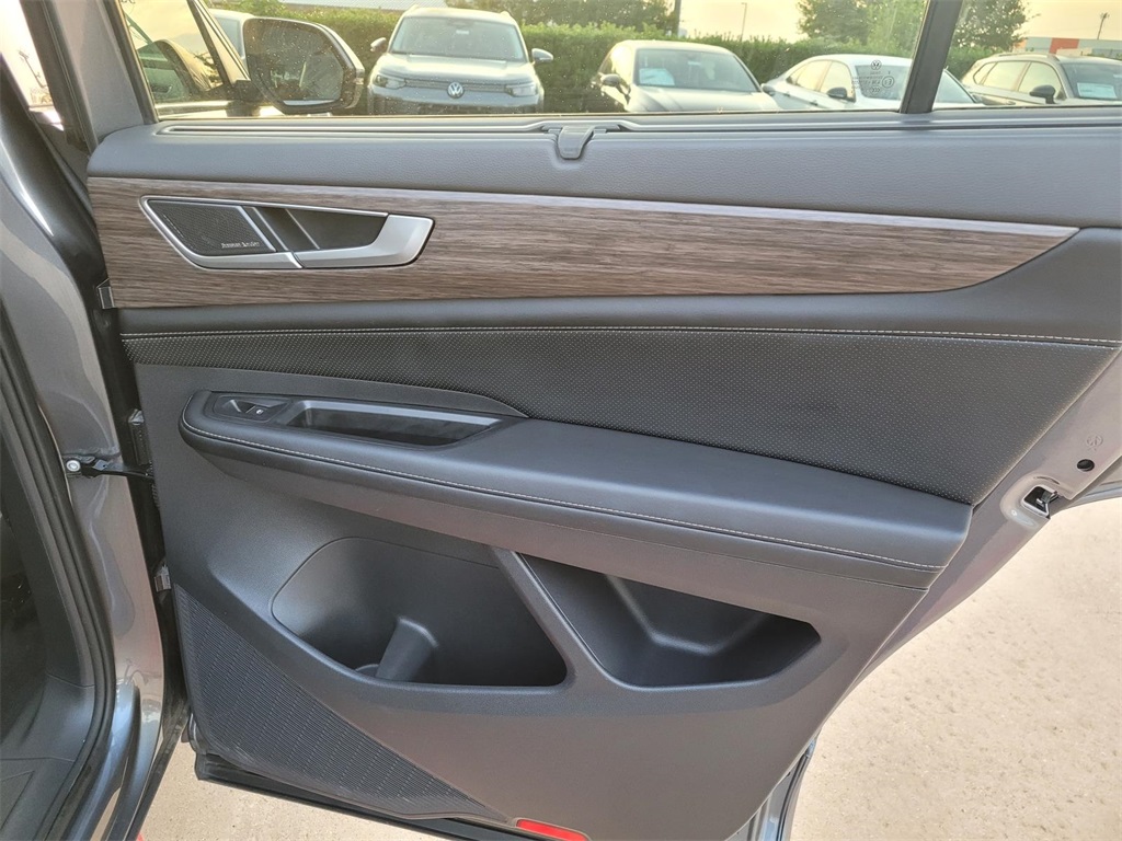 used 2024 Volkswagen Atlas car, priced at $39,890