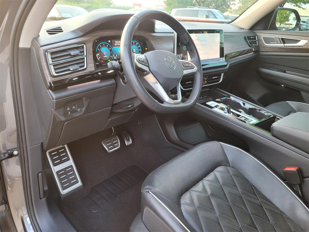 used 2024 Volkswagen Atlas car, priced at $39,890