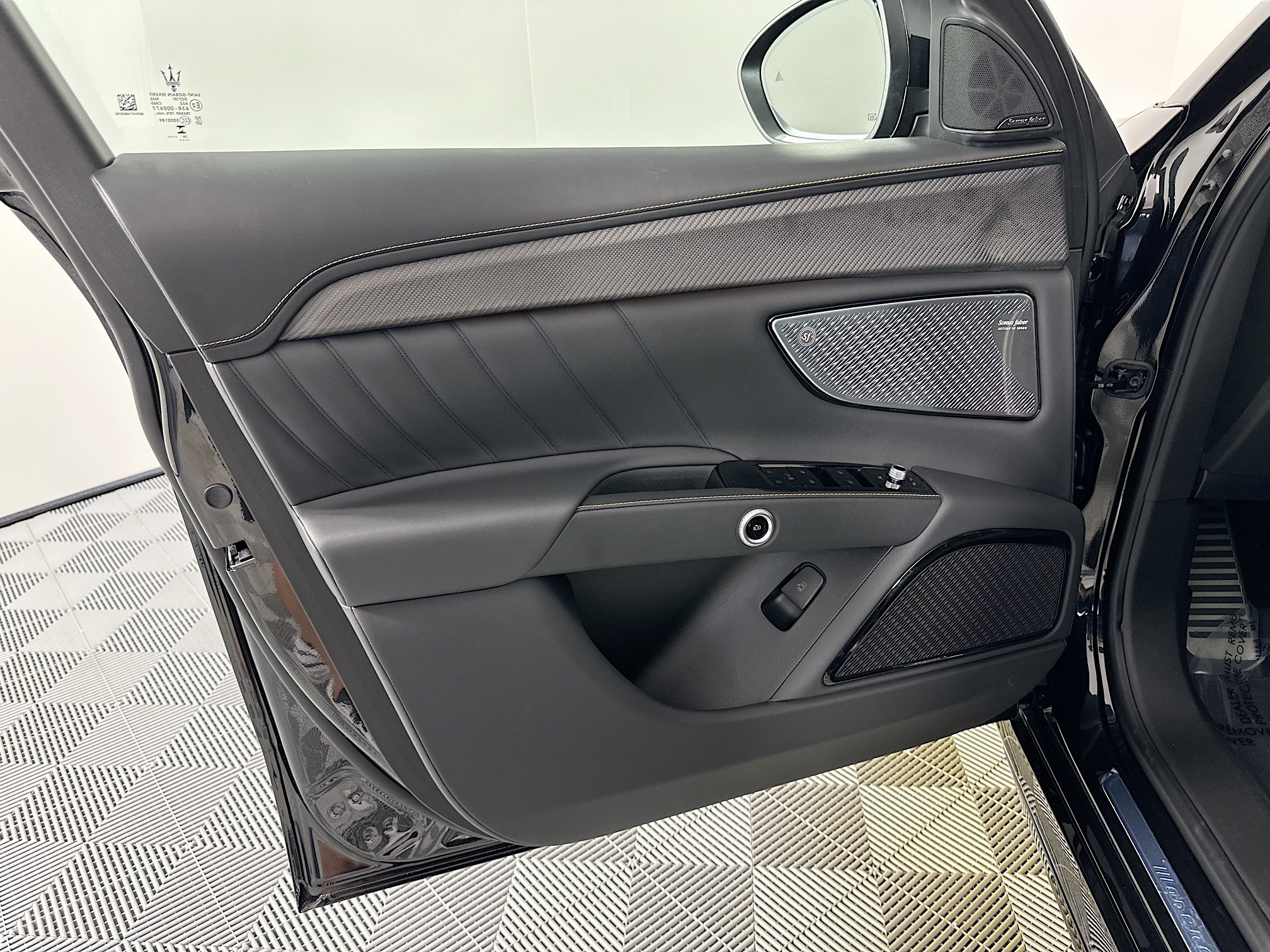 new 2025 Maserati Grecale car, priced at $96,955
