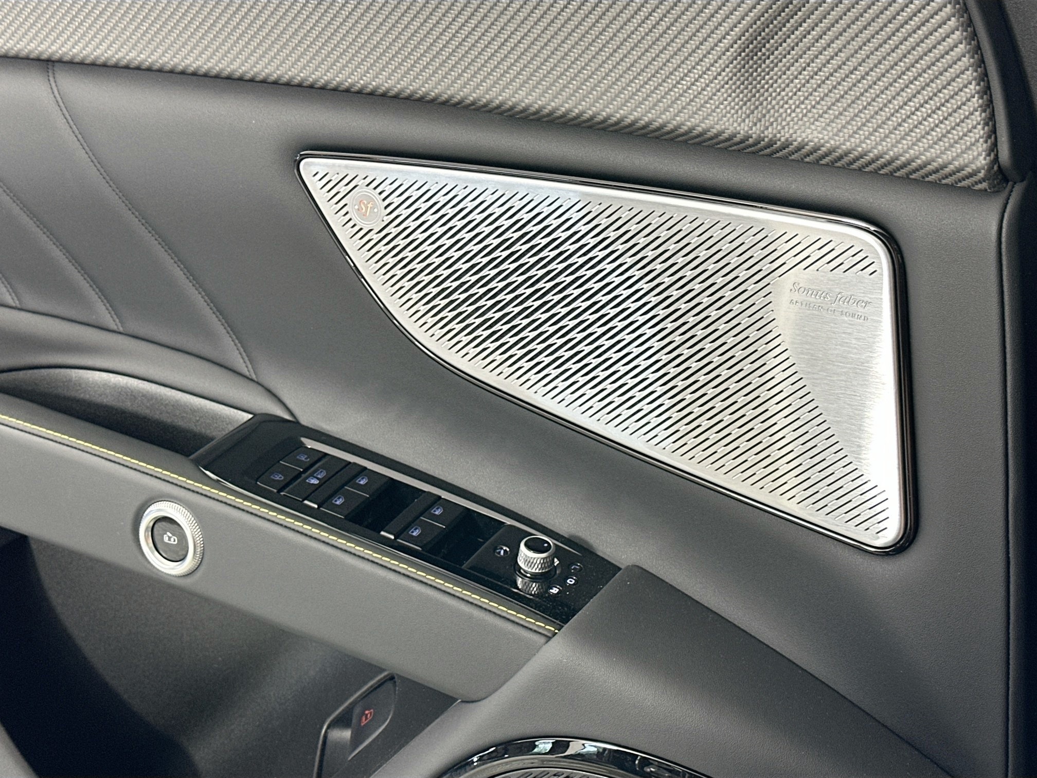 new 2025 Maserati Grecale car, priced at $96,955