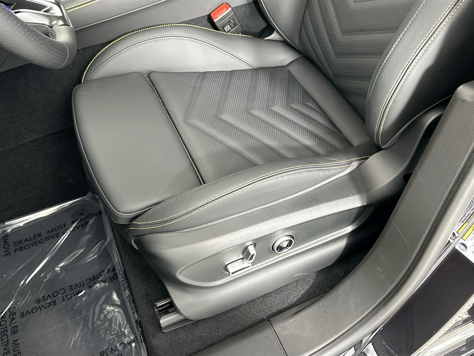 new 2025 Maserati Grecale car, priced at $96,955