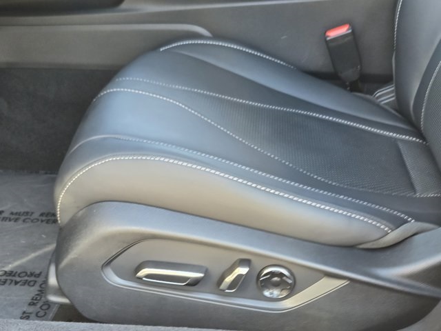 used 2025 Acura TLX car, priced at $40,900