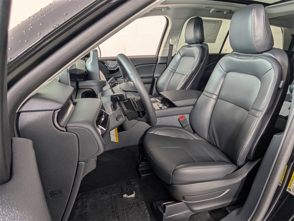 new 2025 Lincoln Aviator car, priced at $58,742