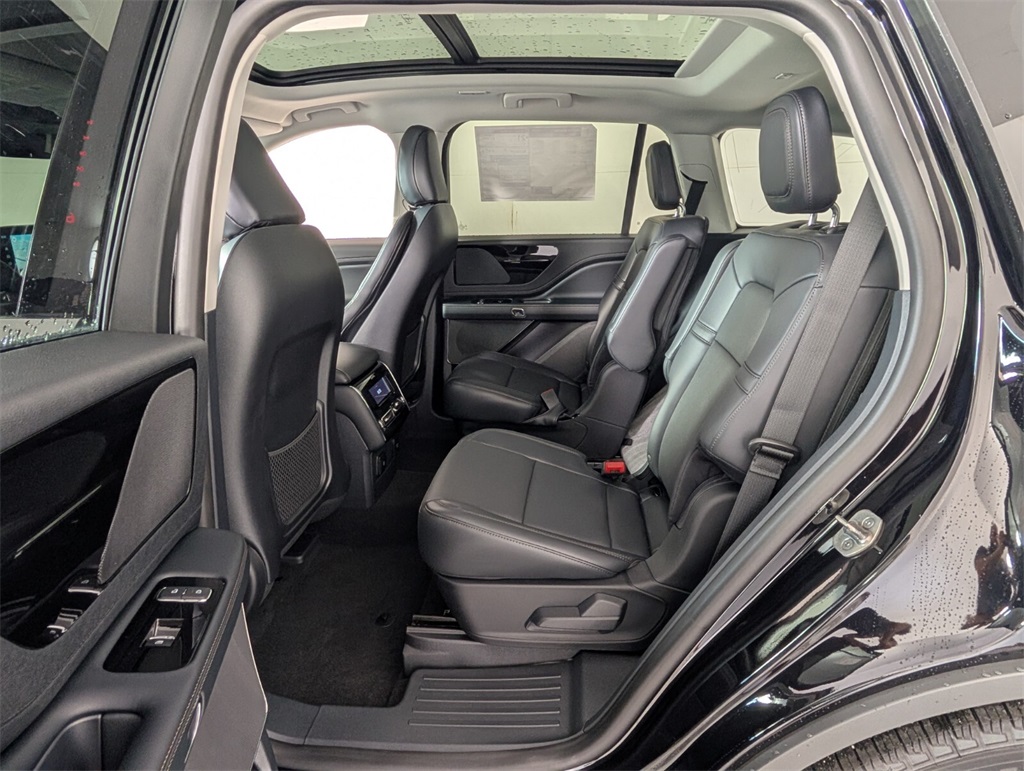 new 2025 Lincoln Aviator car, priced at $58,742