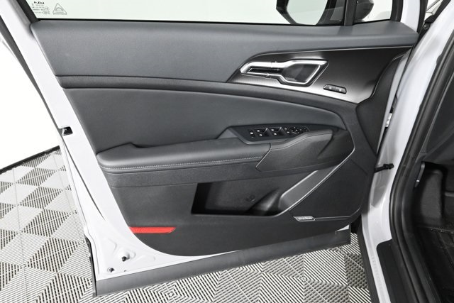 new 2026 Kia Sportage Hybrid car, priced at $43,175