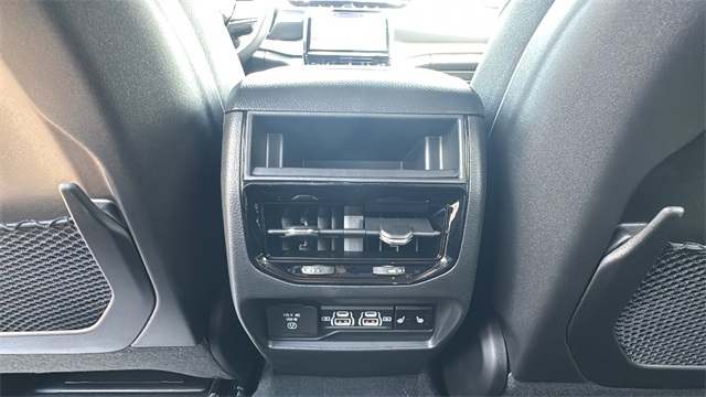 new 2025 Jeep Grand Cherokee car, priced at $48,340