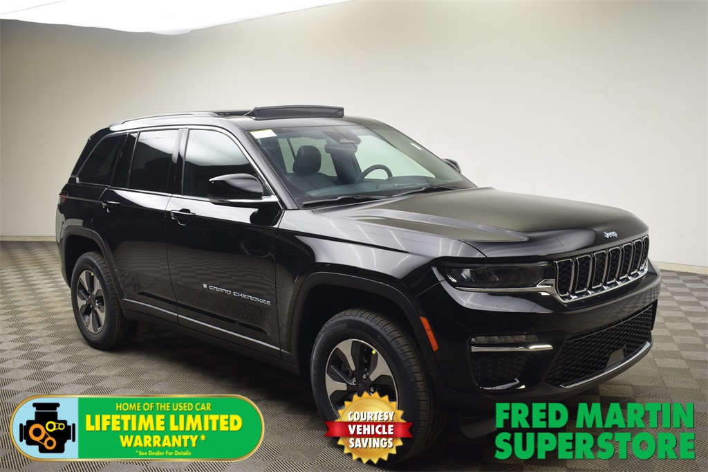 new 2025 Jeep Grand Cherokee car, priced at $56,284