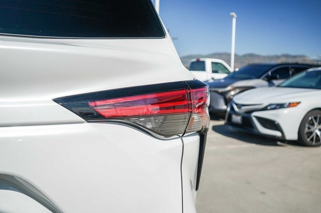 used 2024 Toyota Sienna car, priced at $48,797