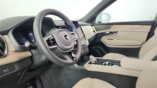 new 2025 Volvo XC90 car, priced at $65,555