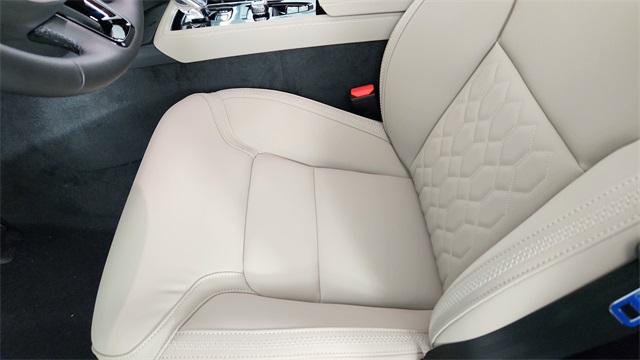 new 2025 Volvo XC90 car, priced at $65,555