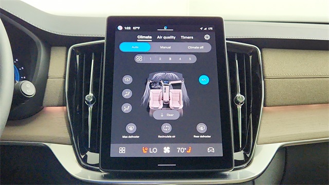 new 2025 Volvo XC90 car, priced at $65,555