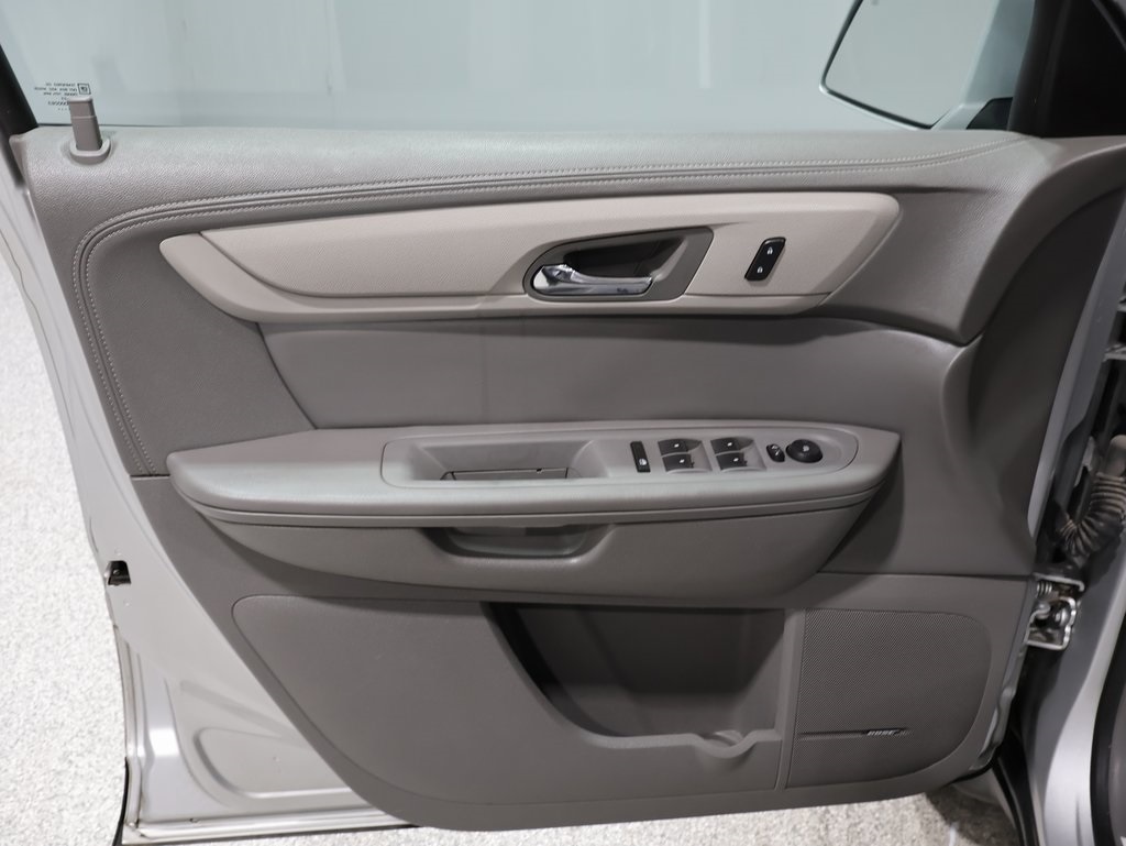 used 2016 Chevrolet Traverse car, priced at $9,000