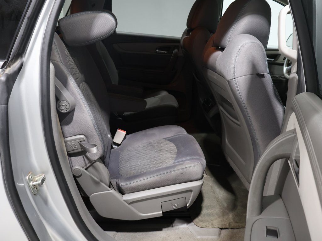 used 2016 Chevrolet Traverse car, priced at $9,000