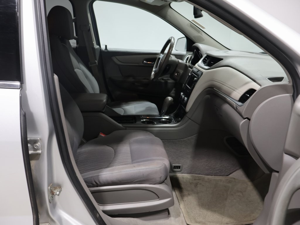 used 2016 Chevrolet Traverse car, priced at $9,000
