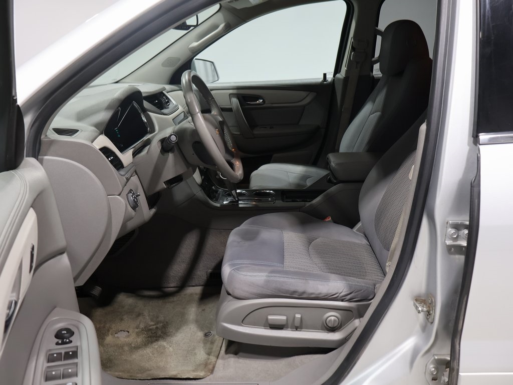 used 2016 Chevrolet Traverse car, priced at $9,000