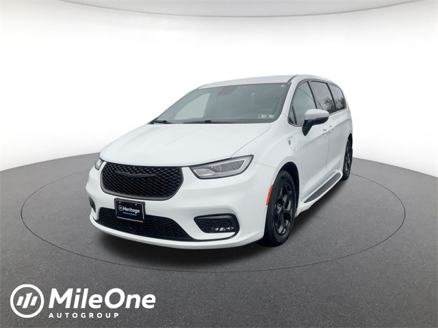 used 2023 Chrysler Pacifica Hybrid car, priced at $31,811