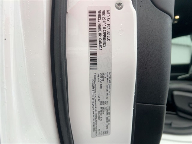 used 2023 Chrysler Pacifica Hybrid car, priced at $31,811