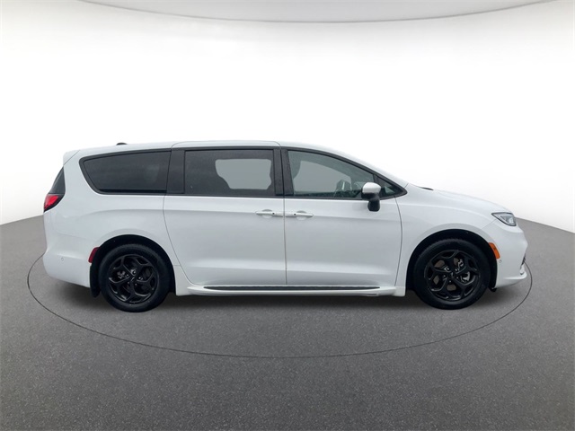 used 2023 Chrysler Pacifica Hybrid car, priced at $31,811
