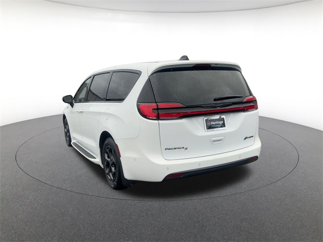 used 2023 Chrysler Pacifica Hybrid car, priced at $31,811