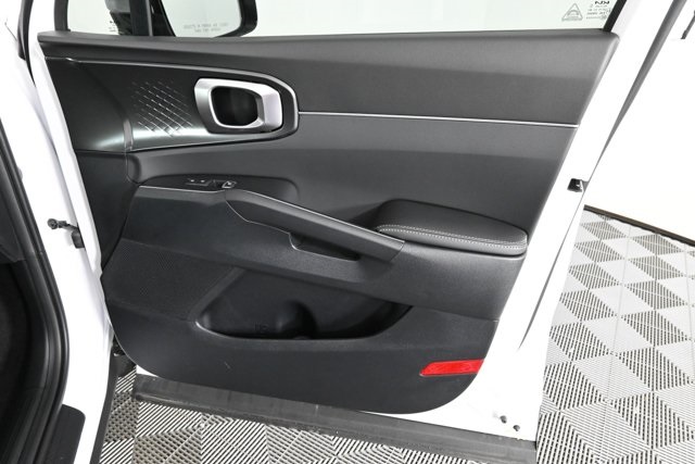 new 2025 Kia Sorento car, priced at $37,048