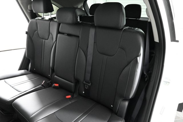 new 2025 Kia Sorento car, priced at $37,048